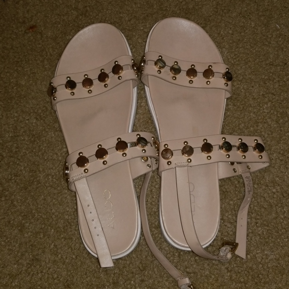 Sandals - Picture 2 of 4